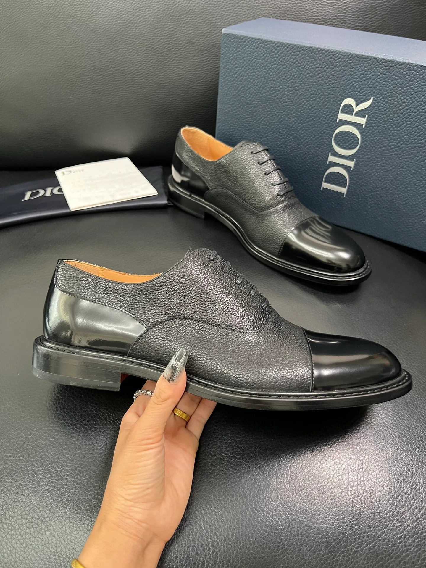 Men's shoes 💰940 Dior top purchasing agent, synchronized with Dior counters, original factory configuration, imported Italian cowhide, fully imported water-dyed cowhide lining, sole: original factory special supply, original sole super comfortable, original factory follow-up order 🔍🔍High quality, welcome to compare, code number 39-44 (can be ordered 38 45 46) 85868